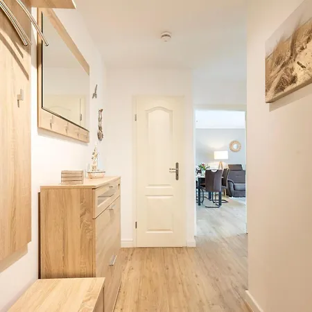 10 Helene Mit 2 Balkone *