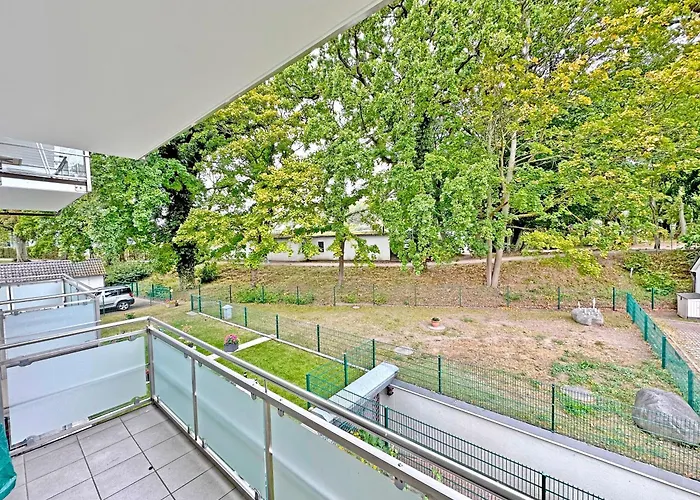 10 Helene Mit 2 Balkone * بابي